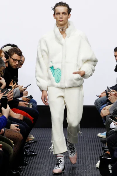 Look 4
